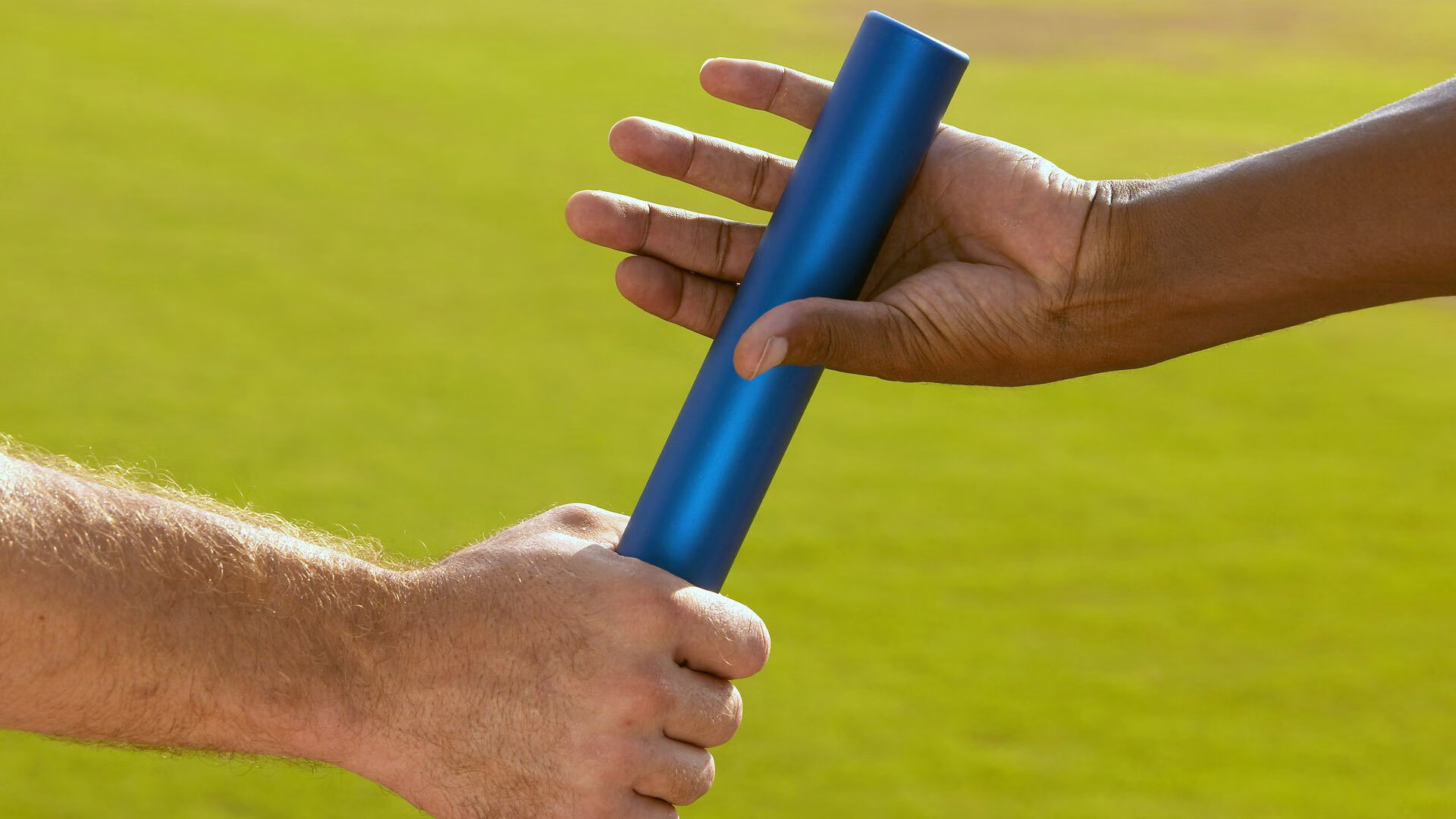 世界田径:肯尼亚选手连续刷纪录,赛场火热!,肯尼亚短跑冠军